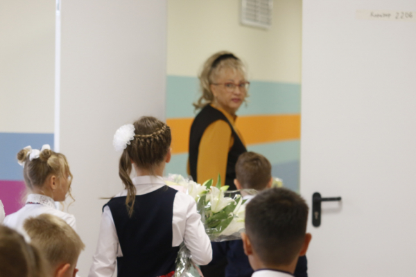 Подарок учителю дороже 3000 рублей может привести к увольнению Подарок учителю дороже 3000 рублей может привести к увольнению