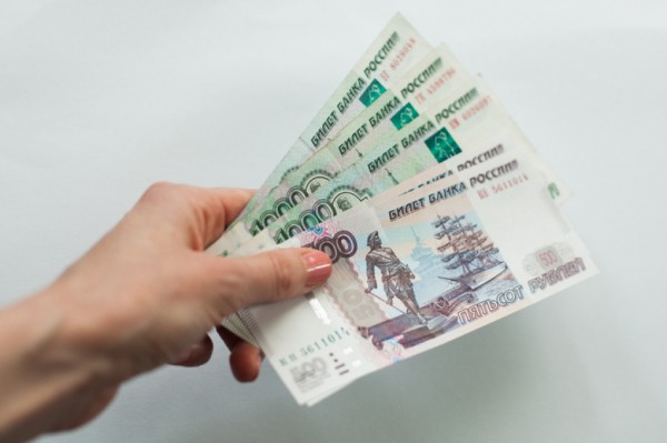 Сотрудницу миграционной службы Петербурга отправили под домашний арест по делу о многомиллионной взятке Сотрудницу миграционной службы Петербурга отправили под домашний арест по делу о многомиллионной взятке