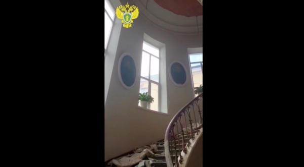 Рухнувший потолок в институте в Выборге привел к уголовке: о каких ужасах рассказывают студенты? Рухнувший потолок в институте в Выборге привел к уголовке: о каких ужасах рассказывают студенты?