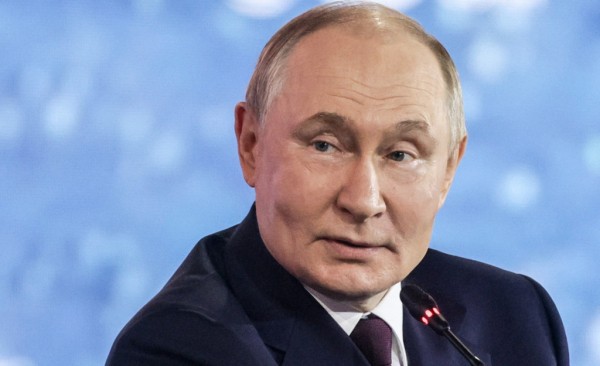 Высокие зарплаты, ипотека 2% и новые льготы: Путин рассказал, как изменится жизнь россиян к 2036 году