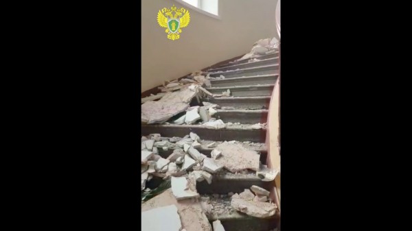 Рухнувший потолок в институте в Выборге привел к уголовке: о каких ужасах рассказывают студенты? Рухнувший потолок в институте в Выборге привел к уголовке: о каких ужасах рассказывают студенты?