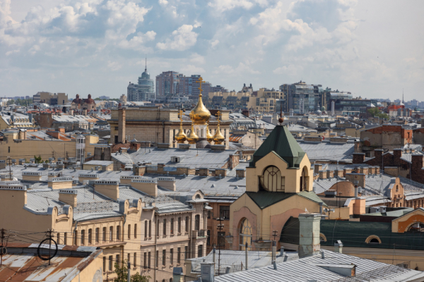 На Петроградской стороне внедорожник из Китая устроил массовое ДТП На Петроградской стороне внедорожник из Китая устроил массовое ДТП