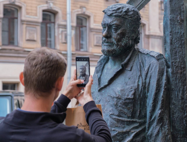 Маршрут по местам Сергея Довлатова в Петербурге: адреса, карта и история Маршрут по местам Сергея Довлатова в Петербурге: адреса, карта и история