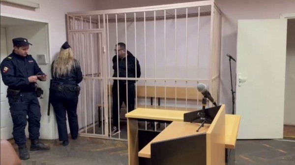 Фигуранта дела об отравлении сурогатным алкоголем отправили в СИЗО по решению петербургского суда Фигуранта дела об отравлении сурогатным алкоголем отправили в СИЗО по решению петербургского суда