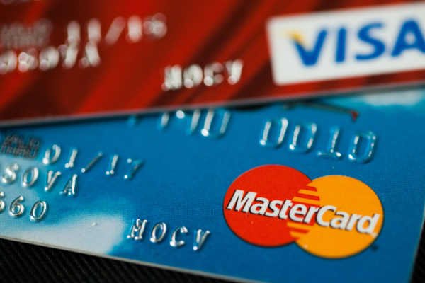 Сроки безопасности чипов Visa и Mastercard завершились в России Сроки безопасности чипов Visa и Mastercard завершились в России