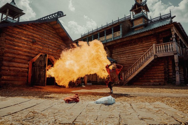 Моряк Петров и князь Маковецкий: как снимали сказку со звездами "Горыныч" Моряк Петров и князь Маковецкий: как снимали сказку со звездами "Горыныч"