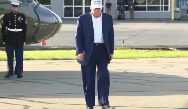 Лебедев заявил о сходстве танцующих Трампа и Ельцина