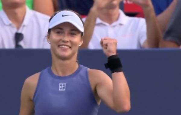 Анна Калинская разгромила Игe Швентек во втором сете на Australian Open 2026