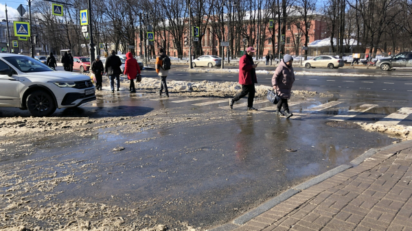 Специалисты Водоканала готовы к прочистке патрубков и дождеприемных колодцев Специалисты Водоканала готовы к прочистке патрубков и дождеприемных колодцев