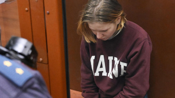 Трепова* знала, что ее кураторы считали Татарского врагом, ей это не нравилось Трепова* знала, что ее кураторы считали Татарского врагом, ей это не нравилось