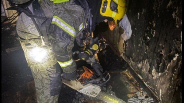 В сгоревшей однушке на Обуховской Обороны погибла женщина