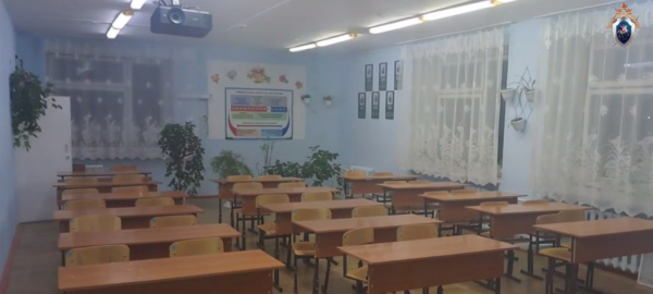 В Кодинске возбудили уголовки после нападения семиклассницы с ножом на школьницу: кадры с места преступления В Кодинске возбудили уголовки после нападения семиклассницы с ножом на школьницу: кадры с места преступления