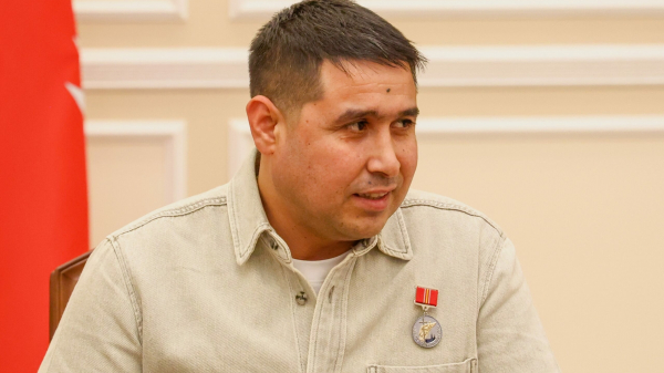 Дворника, поймавшего мальчика в Петербурге, по особому встретили на Родине Дворника, поймавшего мальчика в Петербурге, по особому встретили на Родине