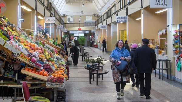 В Петербурге планируют запретить работу трудовых мигрантов в торговле
