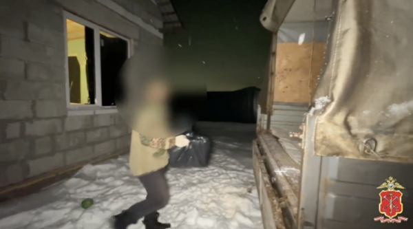 «Во все тяжкие» по-русски: полиция задержала в недостроенном доме Ленобласти «химика» и его помощника «Во все тяжкие» по-русски: полиция задержала в недостроенном доме Ленобласти «химика» и его помощника