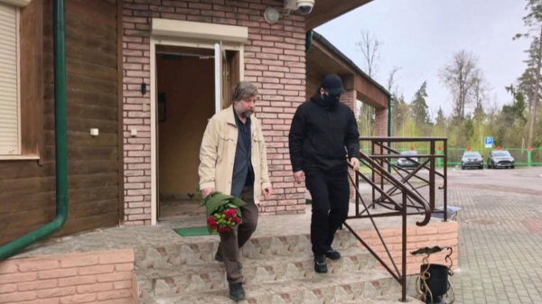 Археолог Бутягин надеется быть дома в Петербурге к пятнице, сообщили его близкие Археолог Бутягин надеется быть дома в Петербурге к пятнице, сообщили его близкие