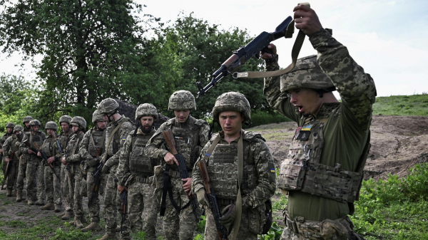 ВСУ ведут охоту на военных водителей ВС РФ в зоне СВО из-за их важной роли ВСУ ведут охоту на военных водителей ВС РФ в зоне СВО из-за их важной роли