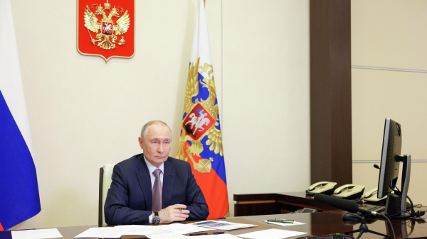 Путин отметил роль Конституционного суда в демократическом развитии России